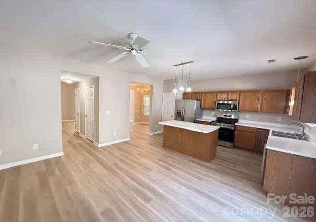 Photo 3 of Townhouse for sale at 18629 Shawnee Ridge Rd, Cornelius, NC 28031 | MLS# 4396328 | Listing updated on 2026-09-05