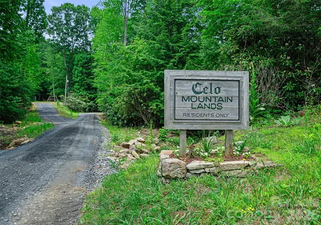 4th image of 000 Shadow Moss Dr #8B, Burnsville, NC 28714 | MLS# 4396339