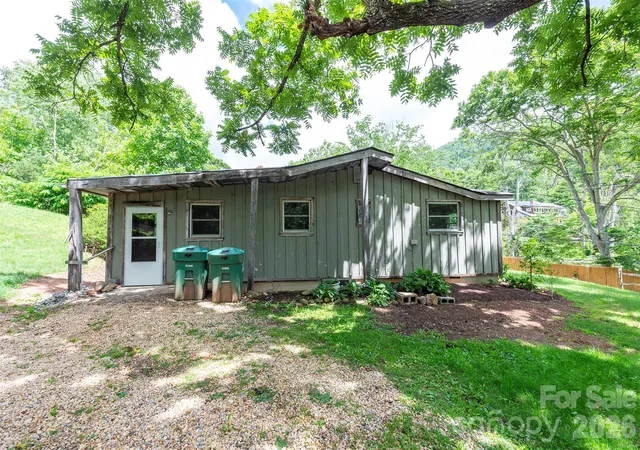 Homes for sale in Asheville, NC | 80 Webb Cove Rd, Asheville, NC 28804 | MLS# 4396343