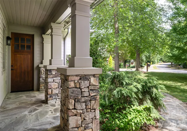 Photo 2 of Mansion for sale at 1116 Perch Fly Ct, Biltmore Lake, NC 28715 | MLS# 4396346 | Listing updated on 2026-09-30