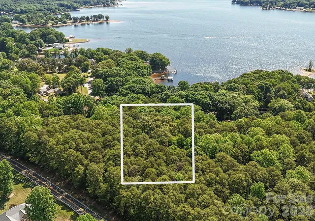 5th image of 8793 Peninsula Dr, Terrell, NC 28682 | MLS# 4396352