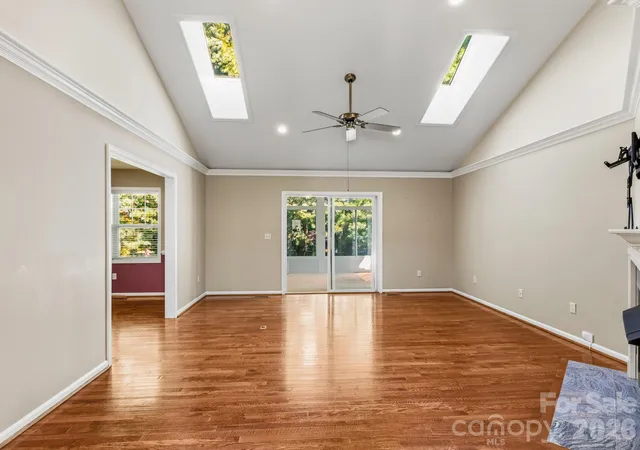 Photo 2 of Townhouse for sale at 286 Charlestown Dr, Hendersonville, NC 28792 | MLS# 4396372 | Listing updated on 2026-10-05