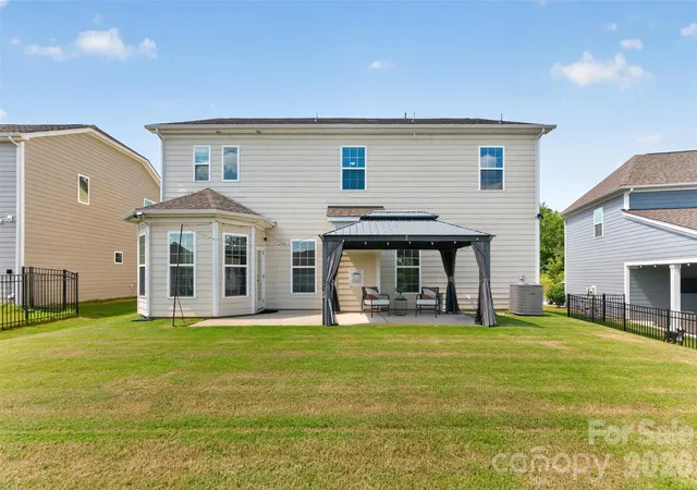 Homes for sale in Fort Mill, SC | 2249 Idol Rock Dr, Fort Mill, SC 29707 | MLS# 4396380
