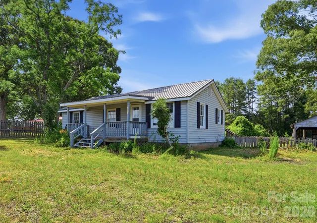 Homes for sale in Cleveland, NC | 1561 Ostwalt Amity Rd, Cleveland, NC 27013 | MLS# 4396390