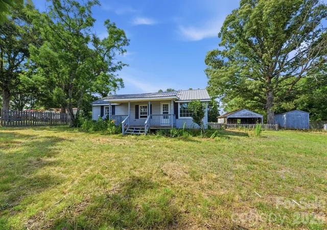 Homes for sale in Cleveland, NC | 1561 Ostwalt Amity Rd, Cleveland, NC 27013 | MLS# 4396390