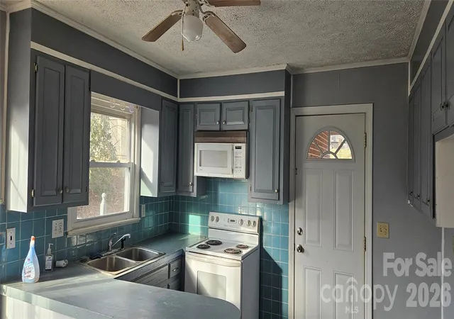 Homes for sale in Spruce Pine, NC | 183 Maple Rd, Spruce Pine, NC 28777 | MLS# 4396394