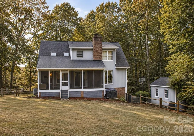 Homes for sale in Denver, NC | 7947 Lakeview Dr, Denver, NC 28037 | MLS# 4396395