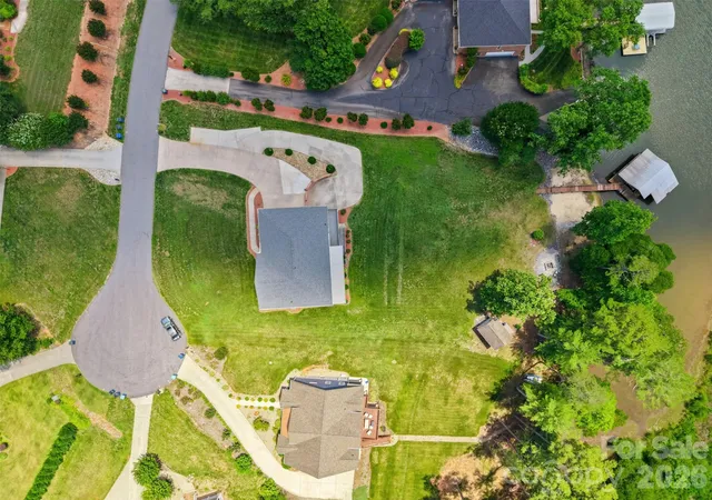 Photo 4 of Single family home for sale at 495 Windsor Dr, Taylorsville, NC 28681 | MLS# 4396399 | Listing updated on 2026-08-30