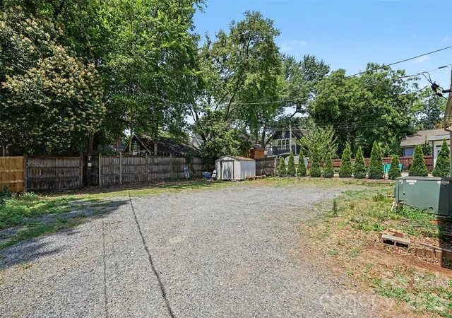 27th image of 2518 E 7th St, Charlotte, NC 28204 | MLS# 4396416