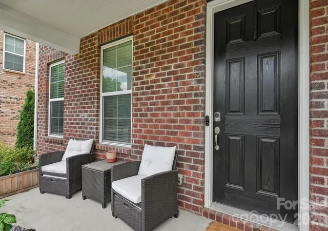 Photo 3 of Townhouse for sale at 10122 Hemingway Pl, Charlotte, NC 28227 | MLS# 4396419 | Listing updated on 2026-08-30
