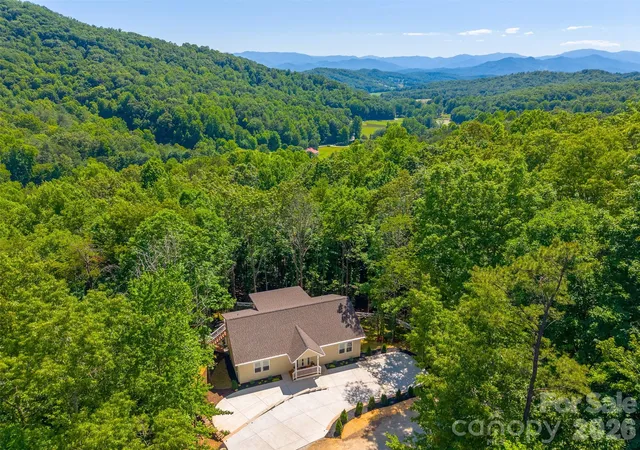 Homes for sale in Franklin, NC | 88 Foxwood Dr, Franklin, NC 28734 | MLS# 4396424