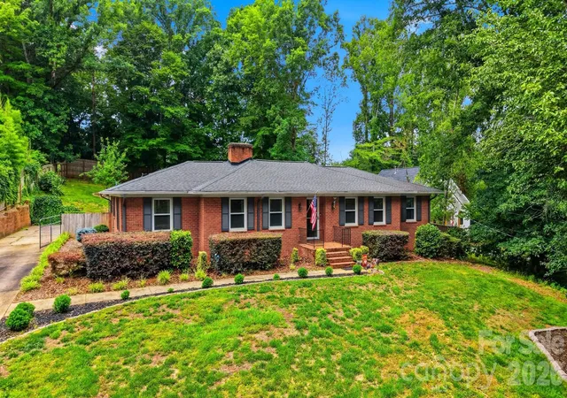 2nd image of 115 Wedgewood Dr, Morganton, NC 28655 | MLS# 4396426