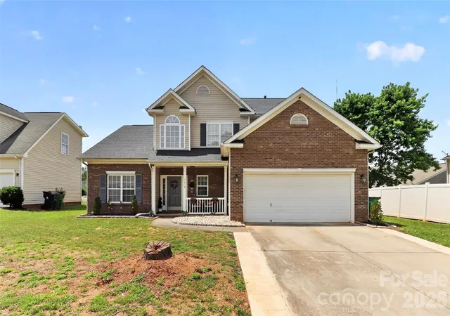 Single family home for sale at 7613 Deluca Dr, Charlotte, NC 28215 | MLS# 4396462