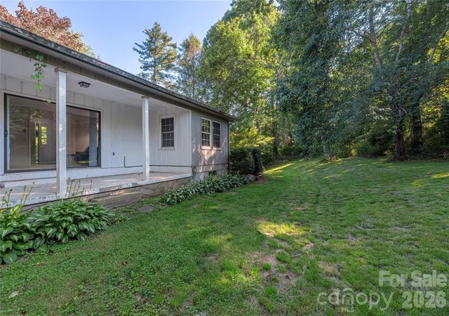 Photo 2 of Single family home for sale at 142 Whisperwood Dr #19, Hendersonville, NC 28791 | MLS# 4396470 | Listing updated on 2026-08-12