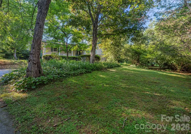 Photo 25 of Single family home for sale at 142 Whisperwood Dr #19, Hendersonville, NC 28791 | MLS# 4396470 | Listing updated on 2026-08-12