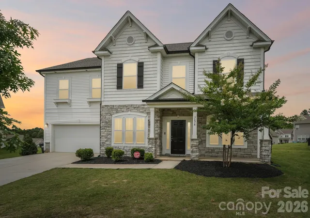 Photo 1 of Single family home for sale at 7674 Fenn Way, Fort Mill, SC 29707 | MLS# 4396473 | Listing updated on 2026-10-04