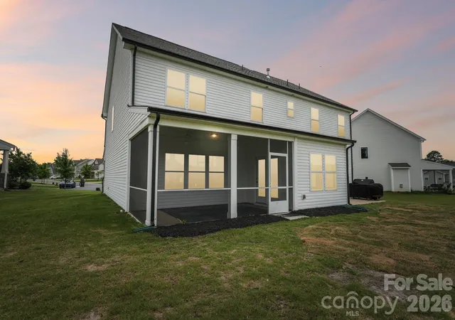 Photo 3 of Single family home for sale at 7674 Fenn Way, Fort Mill, SC 29707 | MLS# 4396473 | Listing updated on 2026-10-04