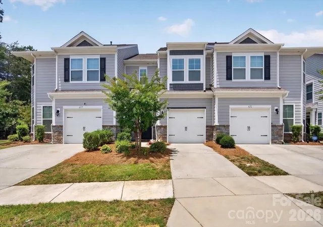 Homes for sale in Lake Wylie, SC | 629 Cypress Glen Ln, Lake Wylie, SC 29710 | MLS# 4396476