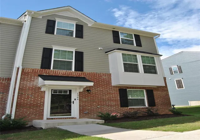 Townhouse for sale at 1946 Tupelo Grv Ln, Gastonia, NC 28054 | MLS# 4396480