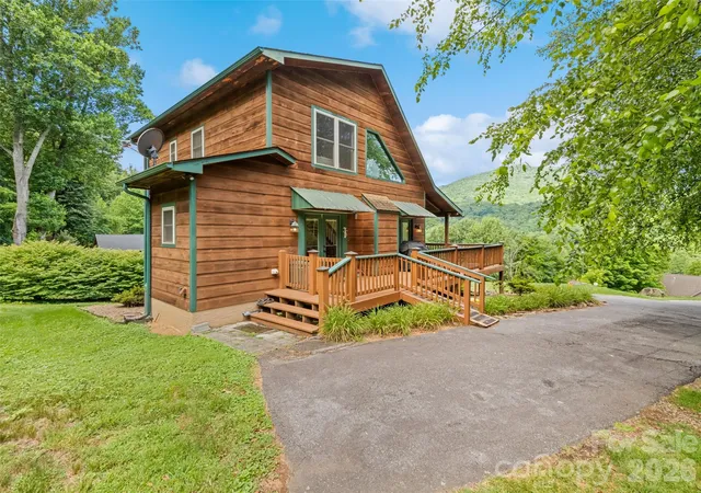 Homes for sale in Waynesville, NC | 210 Tanner Trl, Waynesville, NC 28785 | MLS# 4396483