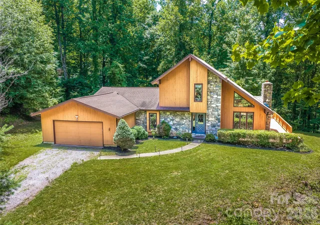 Homes for sale in Fairview, NC | 340 Sugar Hollow Rd, Fairview, NC 28730 | MLS# 4396551