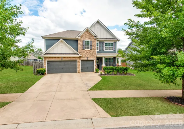 Single family home for sale at 11013 Charmont Pl, Huntersville, NC 28078 | MLS# 4396560