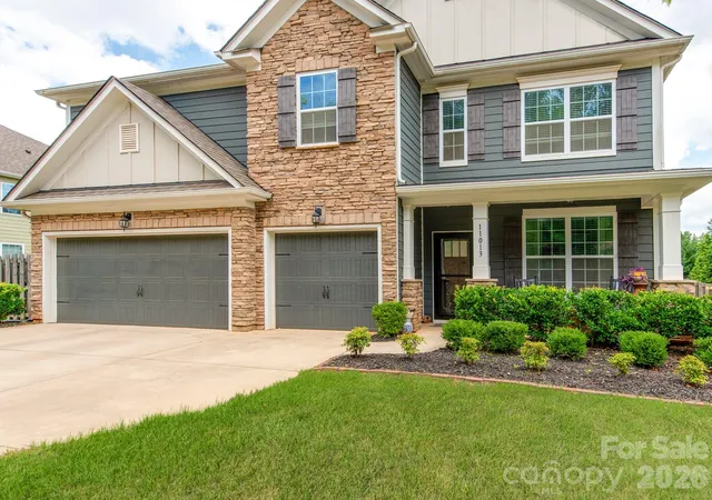 Photo 2 of Single family home for sale at 11013 Charmont Pl, Huntersville, NC 28078 | MLS# 4396560 | Listing updated on 2026-10-06