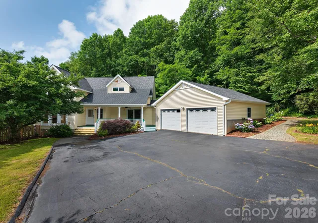 2nd image of 30 Apple Tree Wy, Asheville, NC 28805 | MLS# 4396563
