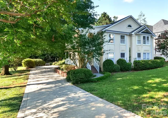 image of 516 Shelton St, Charlotte, NC 28270 | MLS# 4396576