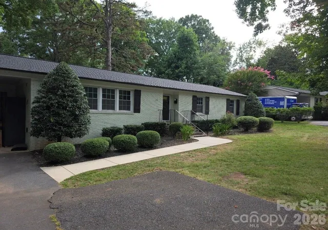 Photo 1 of Single family home for sale at 4124 Randolph Rd, Charlotte, NC 28211 | MLS# 4396577 | Listing updated on 2026-06-24