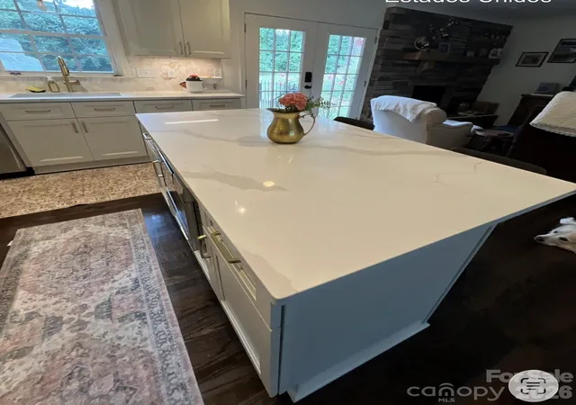 Photo 4 of Single family home for sale at 4124 Randolph Rd, Charlotte, NC 28211 | MLS# 4396577 | Listing updated on 2026-06-24