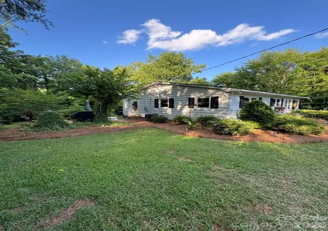 Homes for sale in Wadesboro, NC | 606 N Pine Ln, Wadesboro, NC 28170 | MLS# 4396579