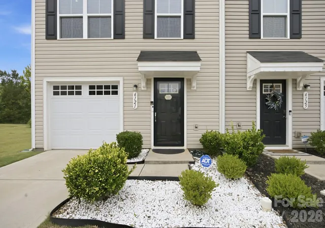 3rd image of 6121 Cutwater Cir, Charlotte, NC 28269 | MLS# 4396592