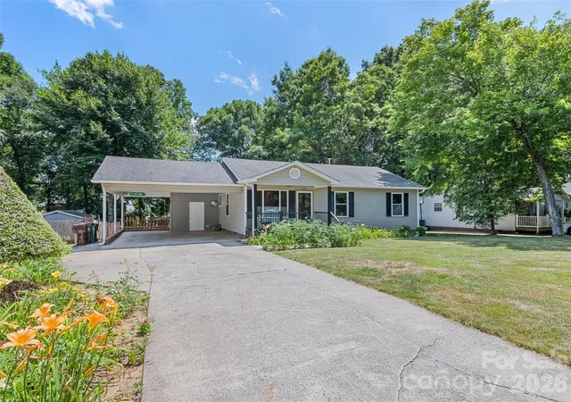 2nd image of 515 Westover Dr, High Point, NC 27265 | MLS# 4396607