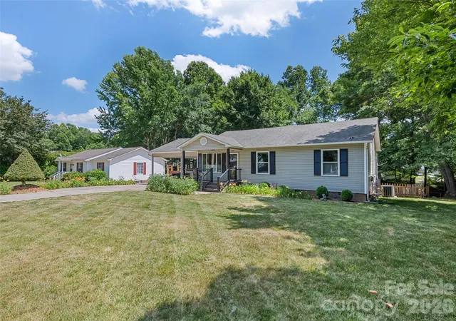 3rd image of 515 Westover Dr, High Point, NC 27265 | MLS# 4396607