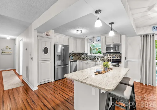 Photo 4 of Single family home for sale at 135 Chapel Ct, Salisbury, NC 28147 | MLS# 4396622 | Listing updated on 2026-09-19