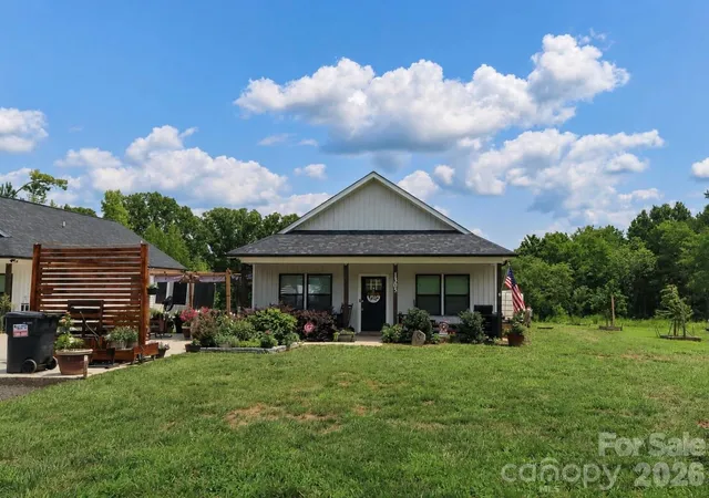 Photo 3 of Single family home for sale at 1305 Scout Rd, Salisbury, NC 28146 | MLS# 4396625 | Listing updated on 2026-08-02