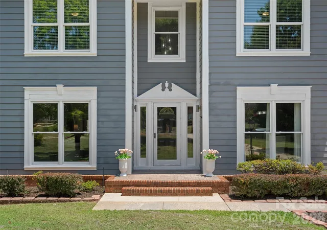 3rd image of 19226 Brookgreen Garden Pl, Cornelius, NC 28031 | MLS# 4396635