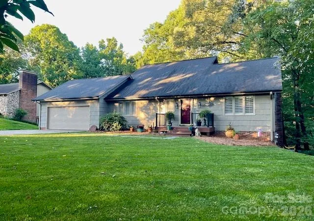 1st image of 446 17th Avenue Dr Ne, Hickory, NC 28601 | MLS# 4396658