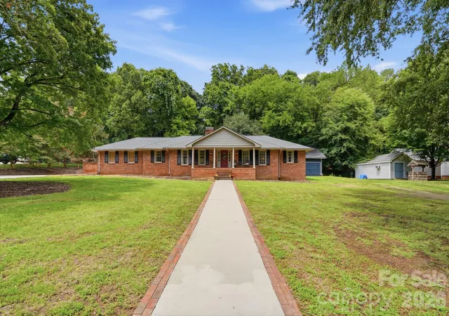 Photo 1 of Single family home for sale at 185 Hillcrest Ave Se, Concord, NC 28025 | MLS# 4396702 | Listing updated on 2026-08-23