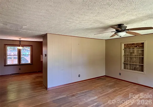 Photo 5 of Single family home for sale at 169 Double Is Rd, Burnsville, NC 28714 | MLS# 4396716 | Listing updated on 2026-08-31