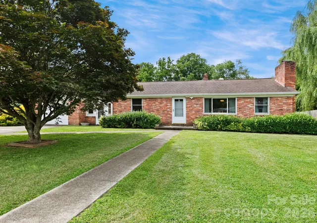 1st image of 49 Hickory Tree Rd, Asheville, NC 28805 | MLS# 4396718
