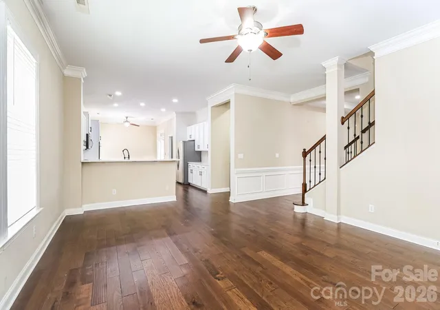 3rd image of 10107 Daufuskie Dr, Charlotte, NC 28278 | MLS# 4396729