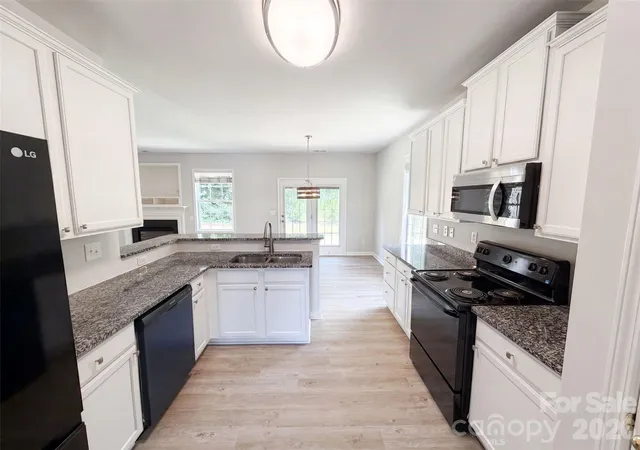 2nd image of 11528 Erwin Ridge Ave, Charlotte, NC 28213 | MLS# 4396730