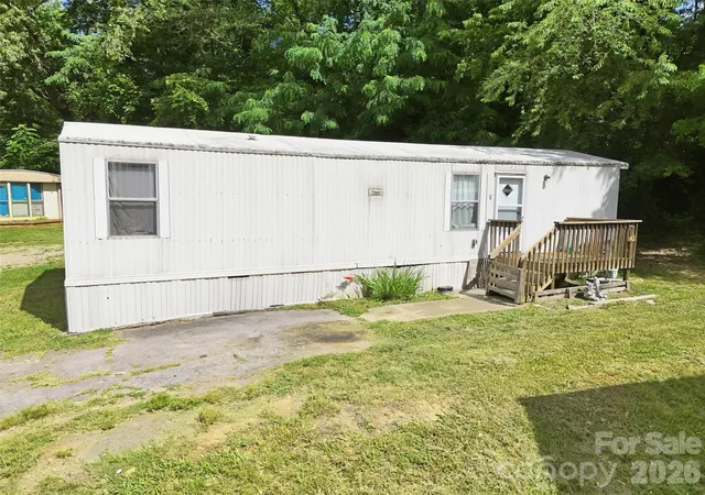 3rd image of 126 Lindsey Rd, Candler, NC 28715 | MLS# 4396737