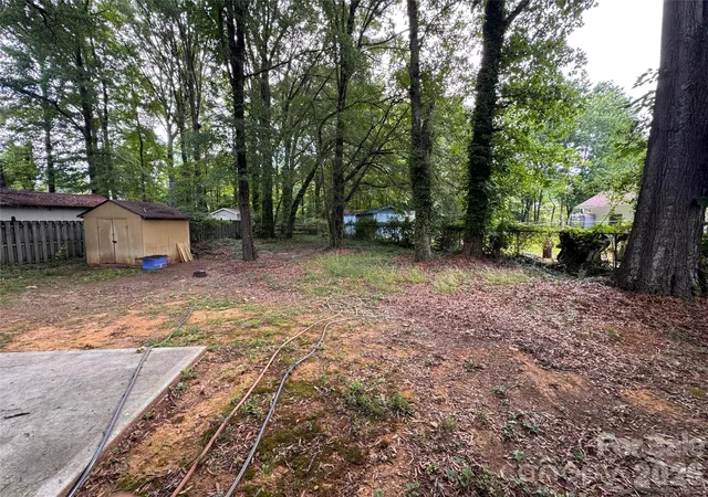 Photo 11 of Single family home for sale at 4509 Gaynelle Dr, Charlotte, NC 28215 | MLS# 4396747 | Listing updated on 2026-07-03