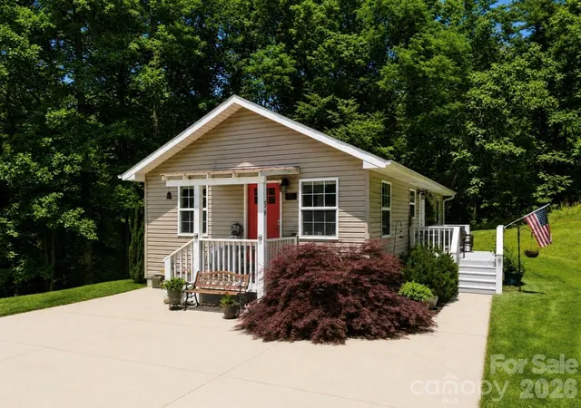 3rd image of 54 Thad Johnson Rd, Saluda, NC 28773 | MLS# 4396758