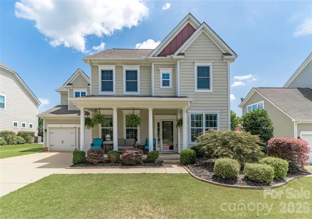 Photo 1 of Single family home for sale at 137 Flora Vista Dr, Mooresville, NC 28117 | MLS# 4396789 | Listing updated on 2026-09-26