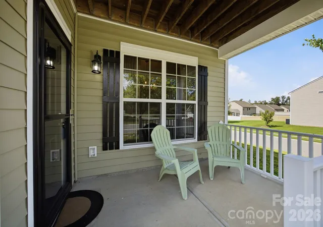 Photo 3 of Single family home for sale at 2233 Verde Crk Rd, Charlotte, NC 28214 | MLS# 4396797 | Listing updated on 2026-09-26