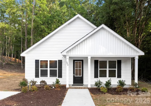 Homes for sale in Albemarle, NC | 202 Knollwood Cir, Albemarle, NC 28001 | MLS# 4396835